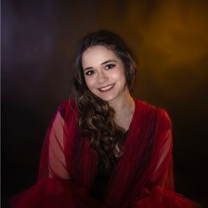 Meet your Posher, Isabella